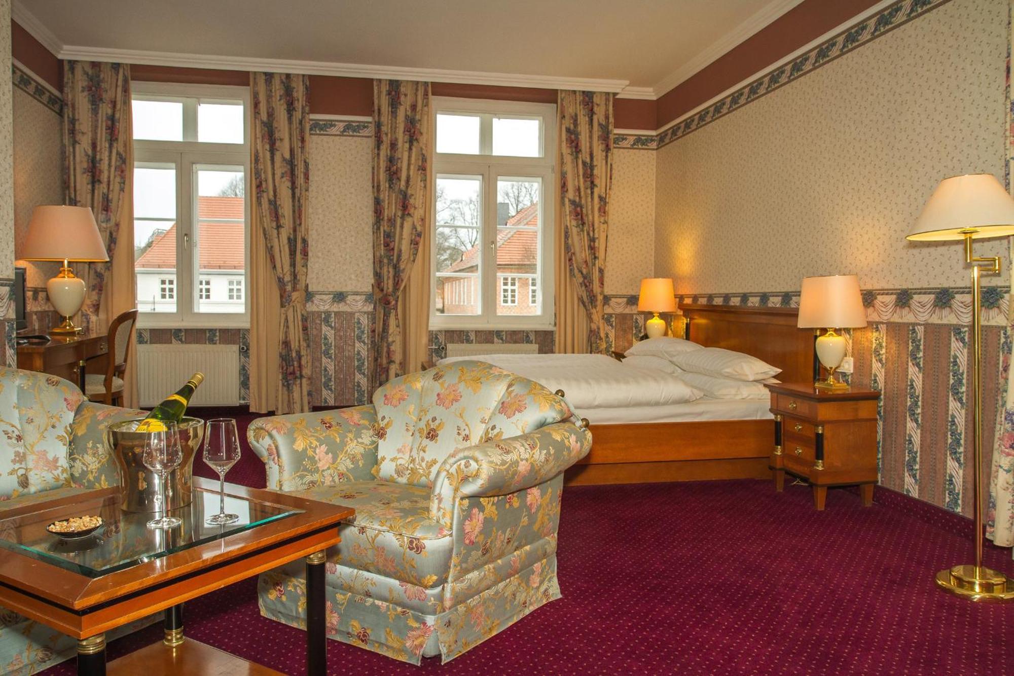 Hotel De Weimar Ludwigslust Extérieur photo